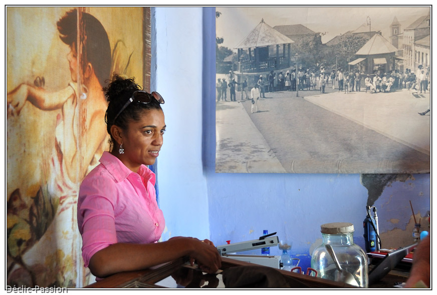 Dégustation de café et vente de petits bijoux