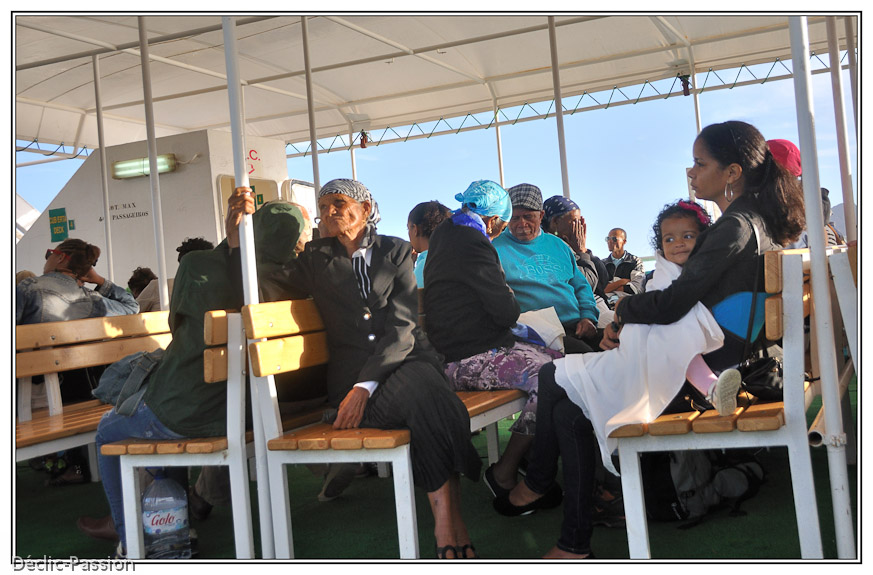 8h, départ pour une heure de bateau entre l'Ile de Sao Vicente (Mindelo) et l'Ile de Santo Antao (Porto Novo)