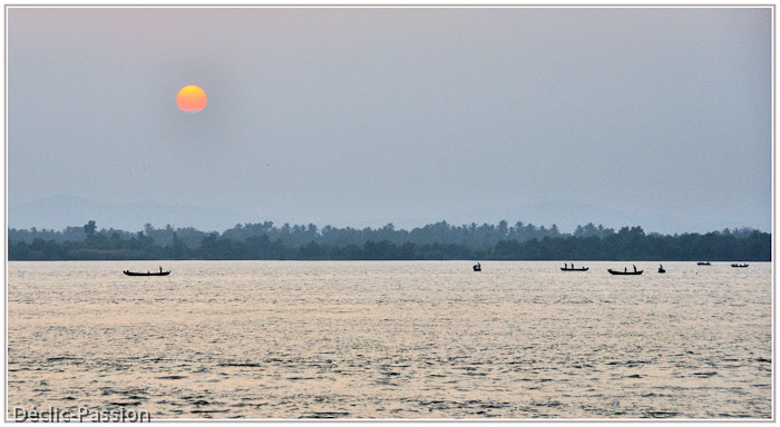 Coucher de soleil sur le fleuve Salouen